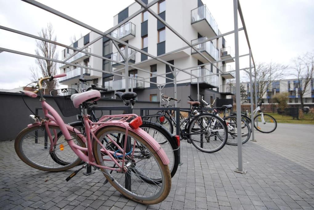 Art Marina Nad Rzeka Z Bezplatnym Parkingiem Apartment วรอตซวาฟ ภายนอก รูปภาพ